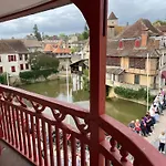 Les Dames De Διαμέρισμα
