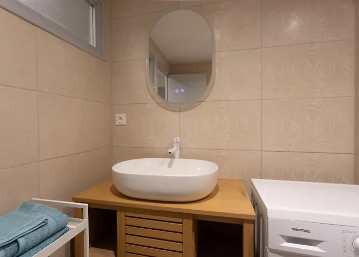 Les Dames De شقة *